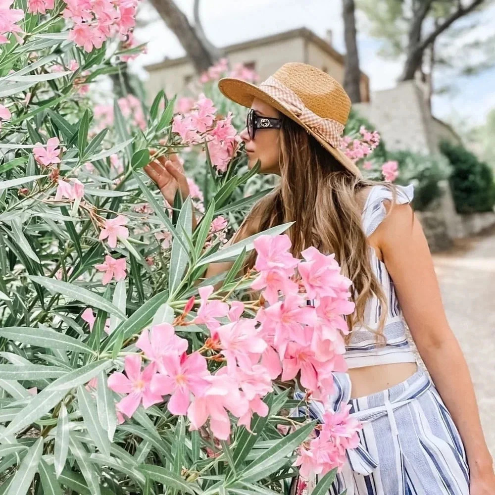 Straw hat - Picture 9 of 10